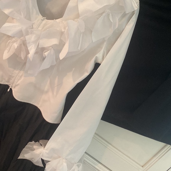 Anne Fontaine white zip up blouse with frilly trim - Picture 3 of 6